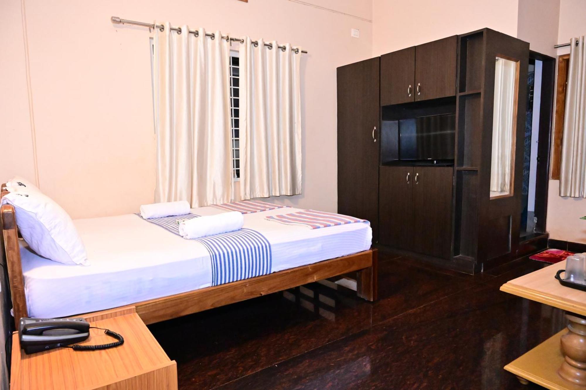 Jaya Paradise Mavalli Exterior photo