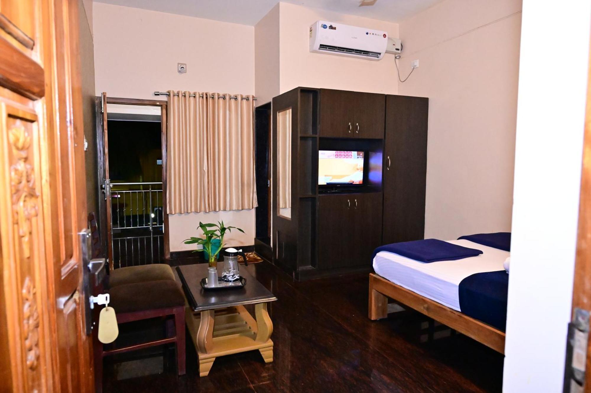 Jaya Paradise Mavalli Exterior photo