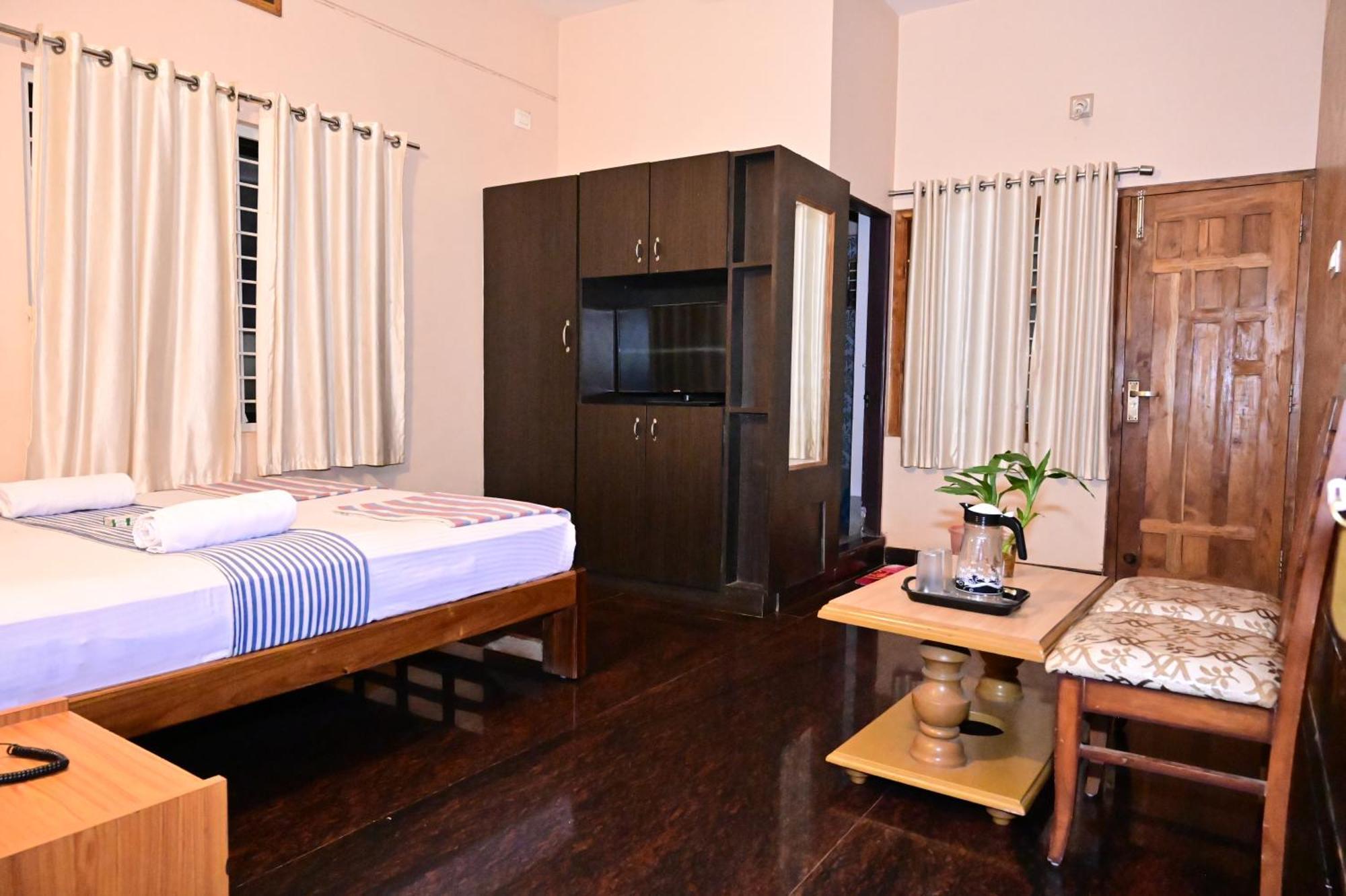 Jaya Paradise Mavalli Exterior photo